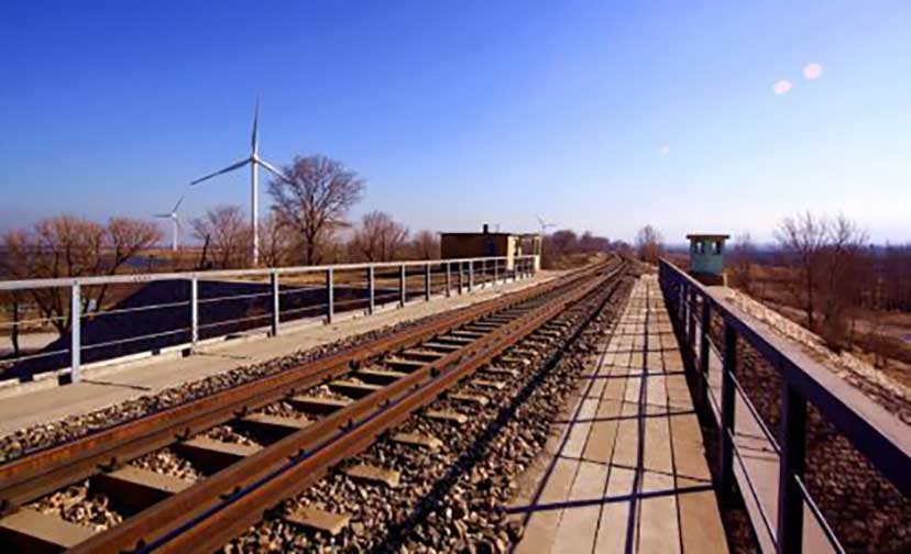 高鐵建設(shè)領(lǐng)域，加大對機(jī)制砂的需求