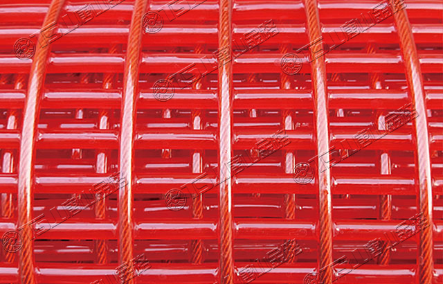 篩分設(shè)備選用聚氨酯篩網(wǎng)，高耐磨、壽命長(zhǎng)