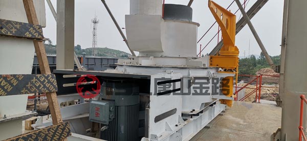 錘破、對輥破、立軸沖擊破三種制砂設(shè)備優(yōu)劣對比