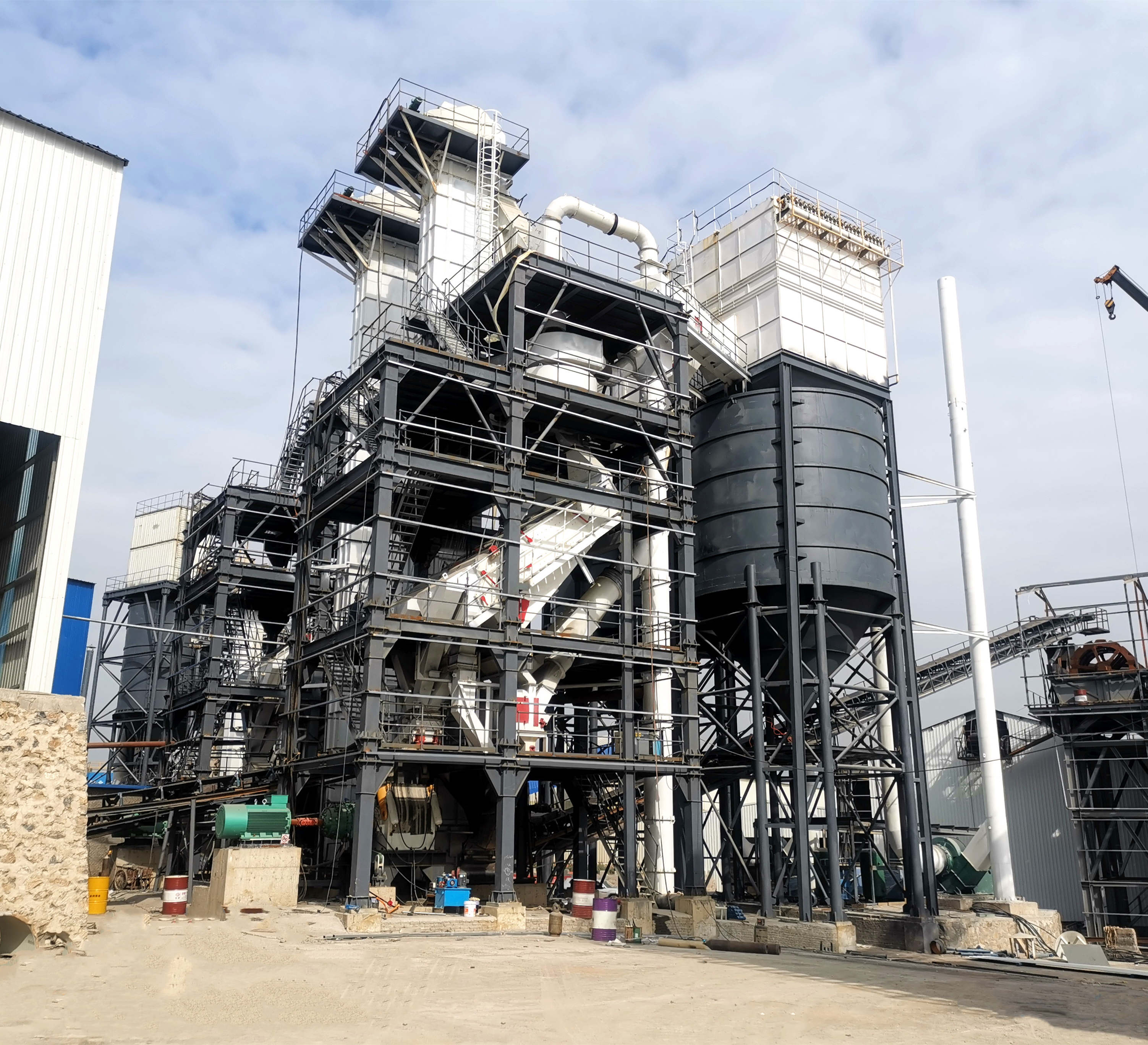 唐山金路干法制砂樓，助力高品質(zhì)機(jī)制砂生產(chǎn)